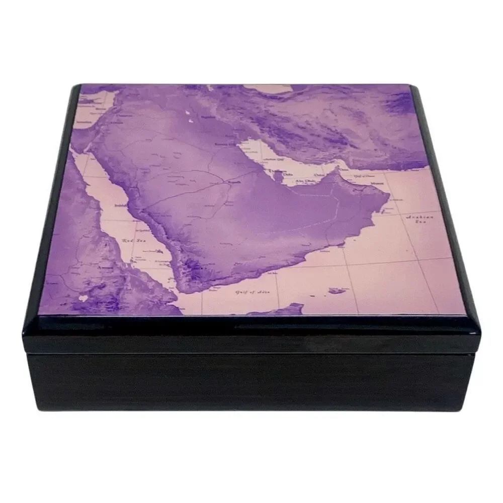Bateel Arabian Peninsula Illustrated Lacquered Hinge Lidded Box.